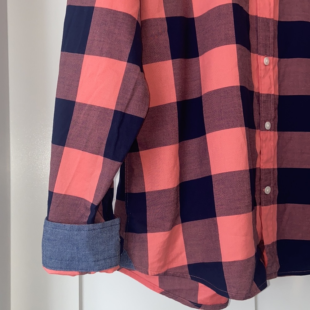 Men’s Button Down Long Sleeve Shirt - Picture 3 of 4